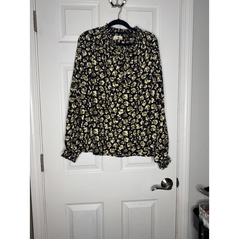 Boutique Floral‎ Blouse Black Gold Smocked Wrist Cuffs & Neckline Tie Detail